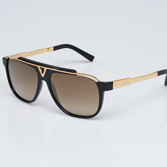 Louis Vuitton Accessories - Sold—Louis Vuitton logo sunglasses